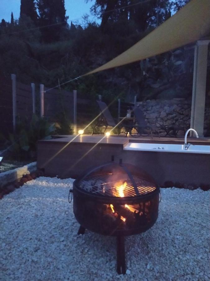Nikos' Home Gasztúri Kültér fotó