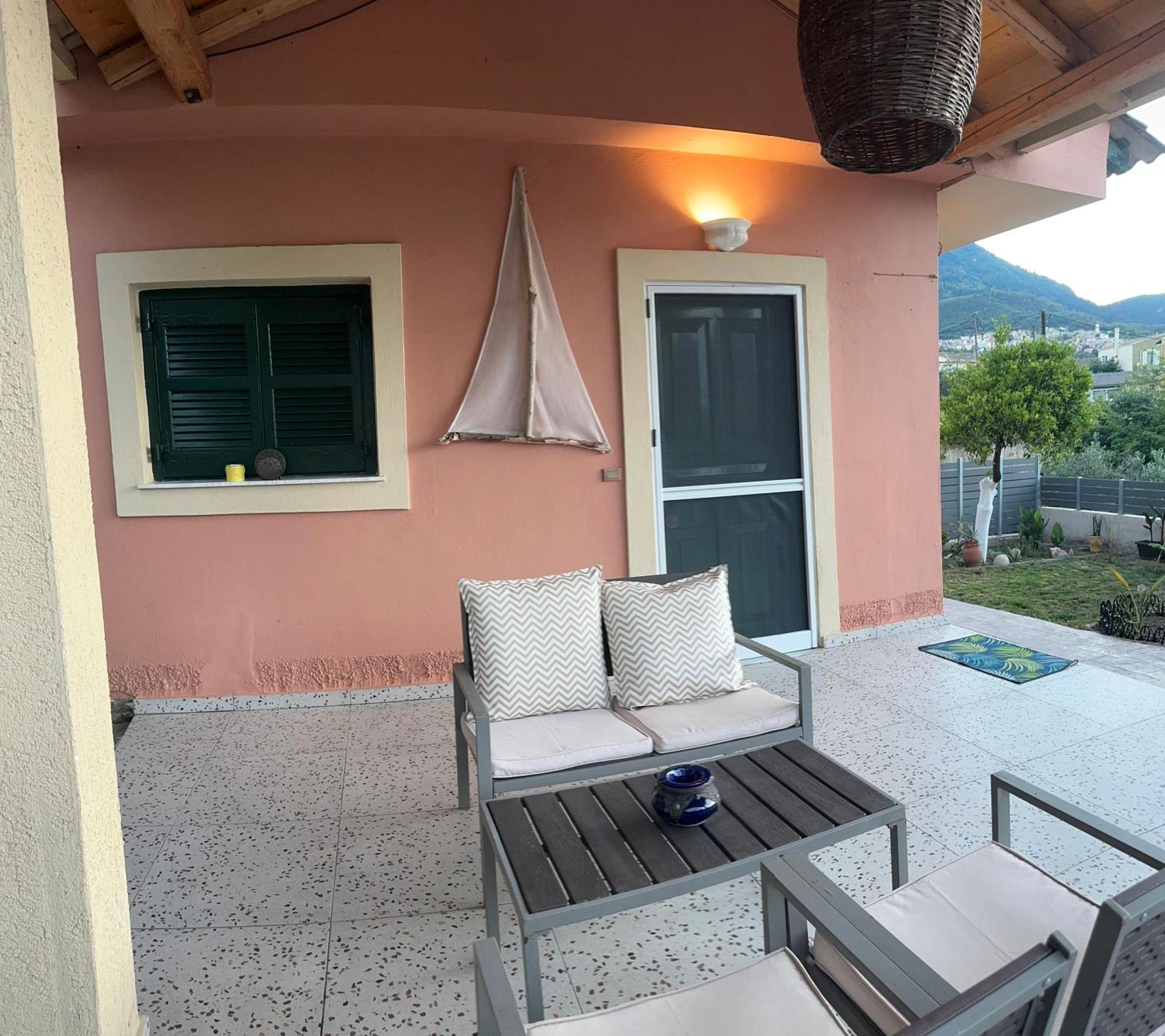 Nikos' Home Gasztúri Kültér fotó